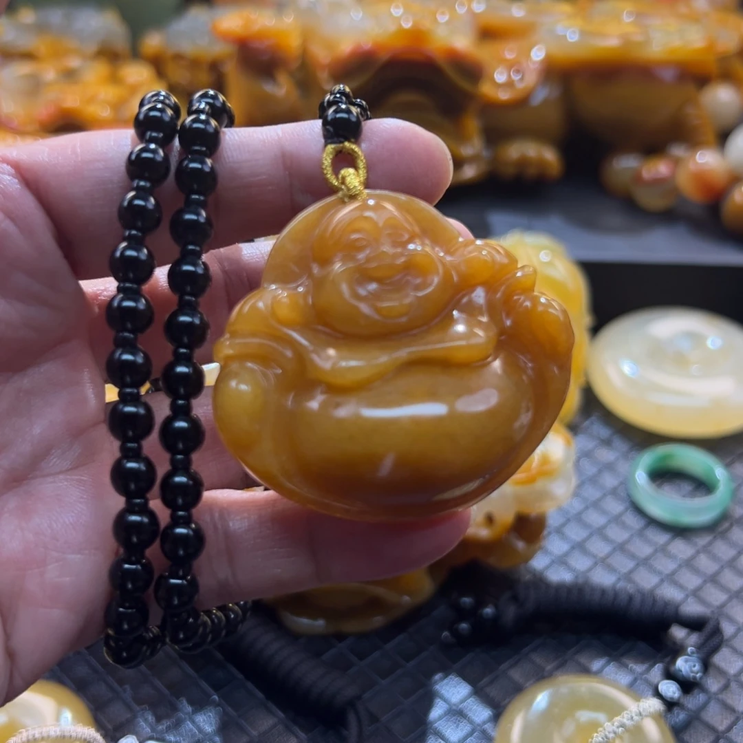颈饰未镶嵌石英质玉