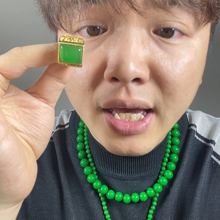 未镶嵌戒指翡翠方戒指