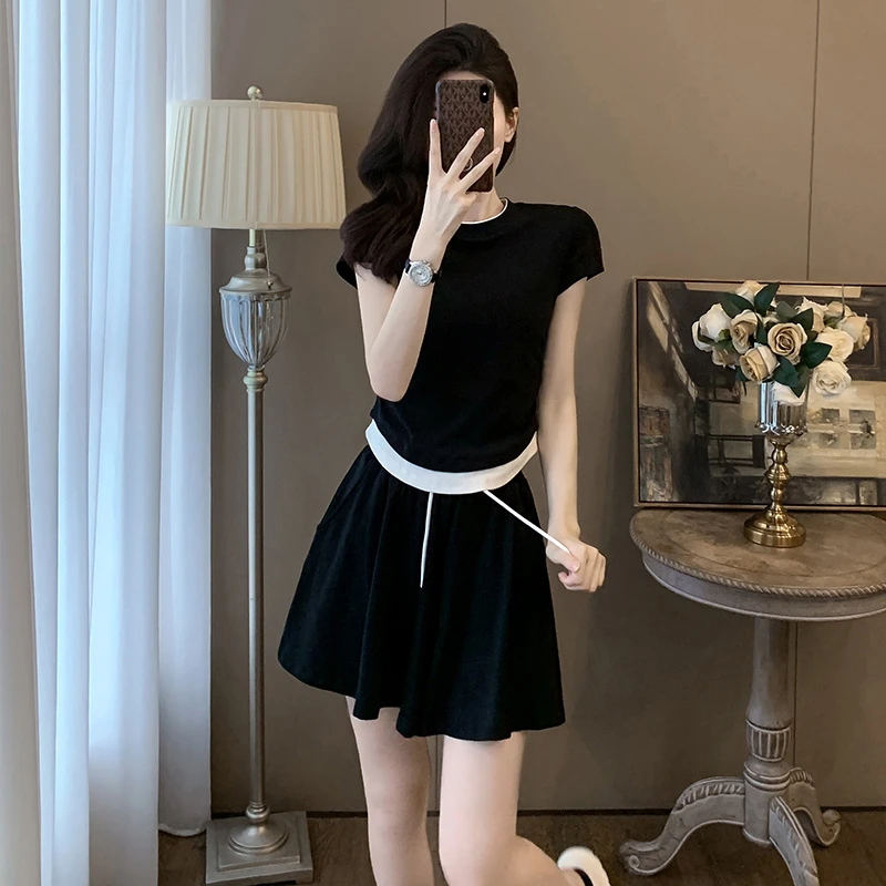 2025薄荷曼波夏装新款黑色超仙套装气质休闲拼接短袖两件套女装