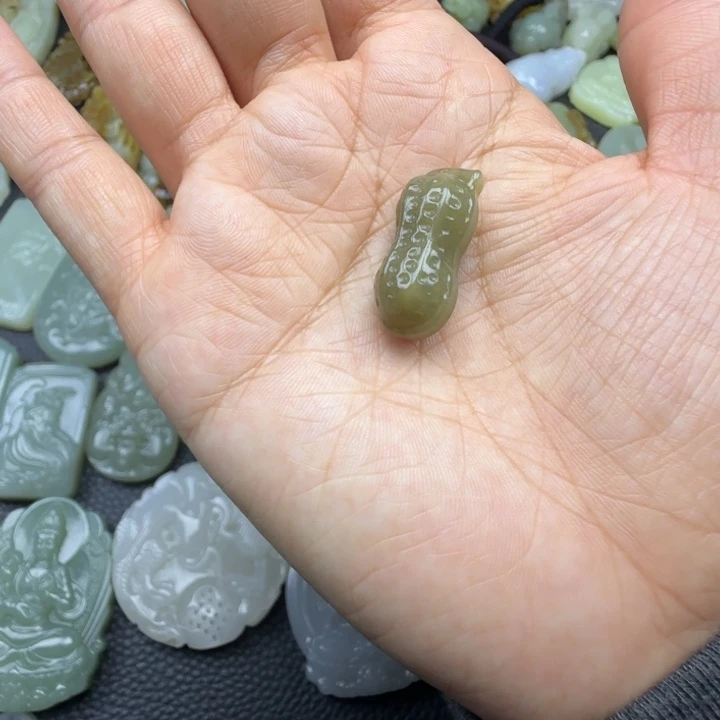 和田玉未镶嵌珠宝奇石