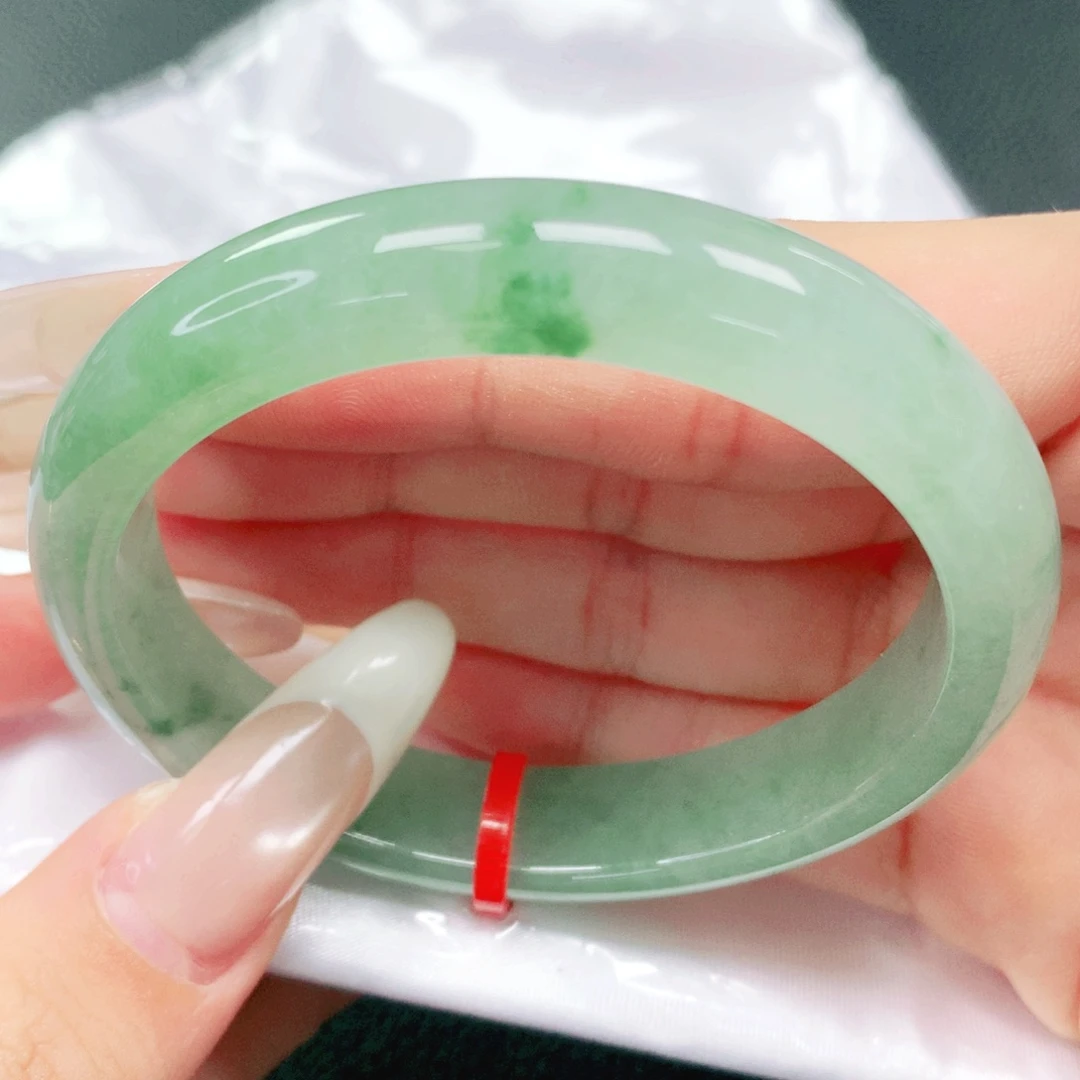 翡翠未镶嵌手镯53贵