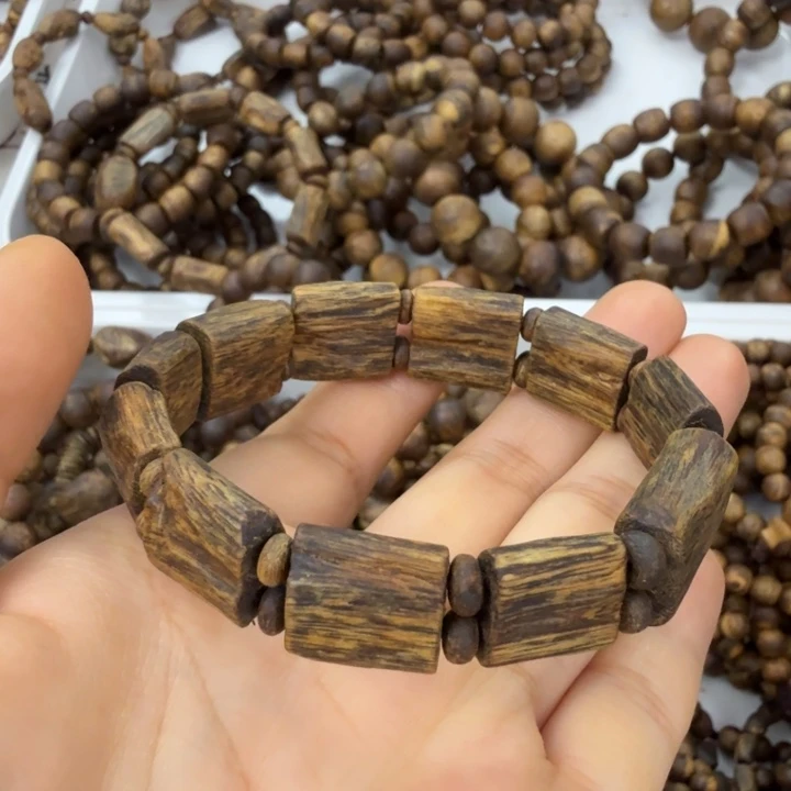 沉香手串乌生圆叶手牌珠高油单圈