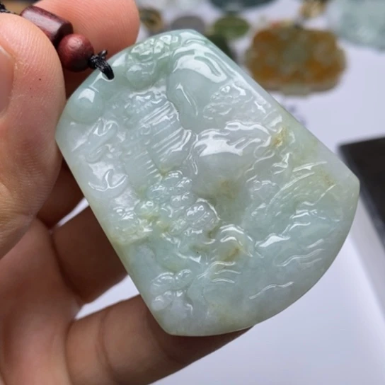 翡翠未镶嵌颈饰翡翠