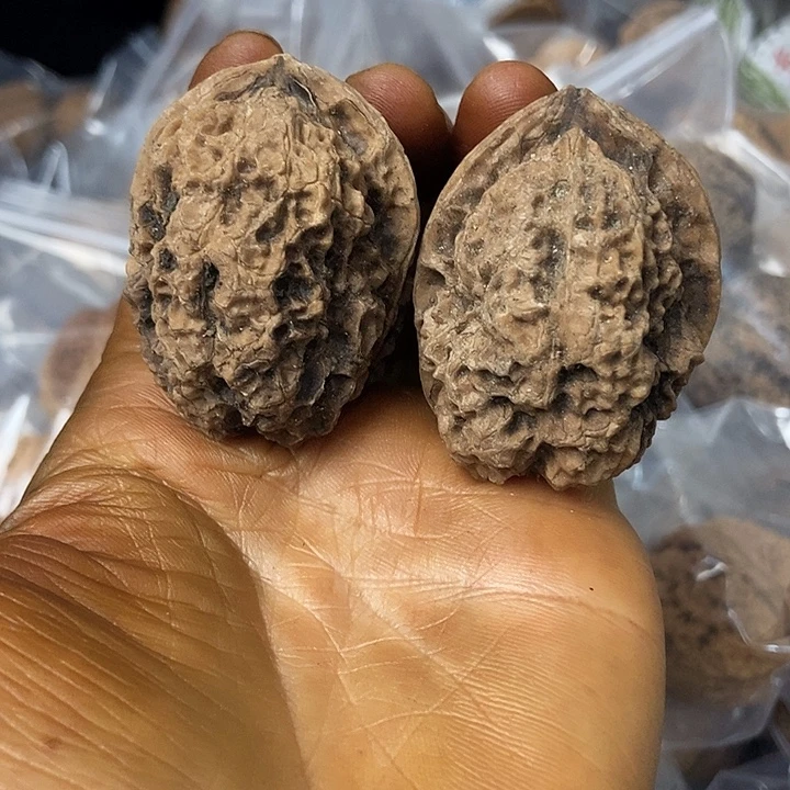 把件文玩核桃云南铁核桃基地37