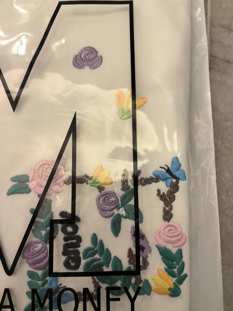 ME【散落小花刺绣短袖】字母刺绣国潮短袖