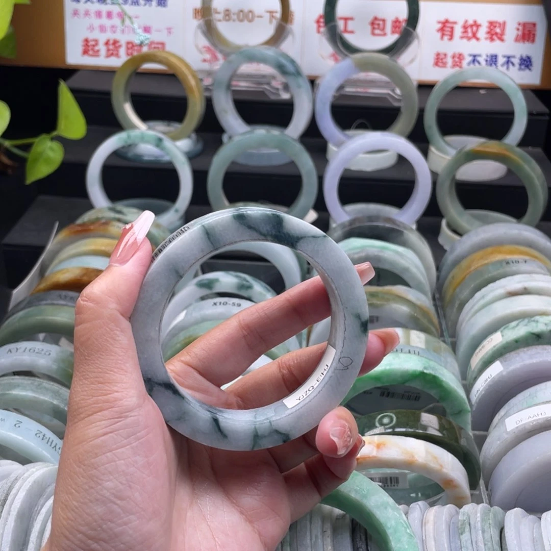 【闪购商品】定制翡翠方未镶嵌爱****店