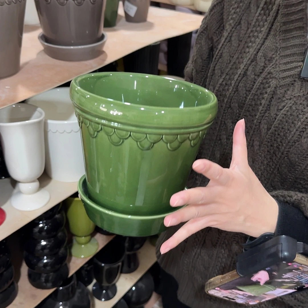 b2绿色带托花盆花盆花盆