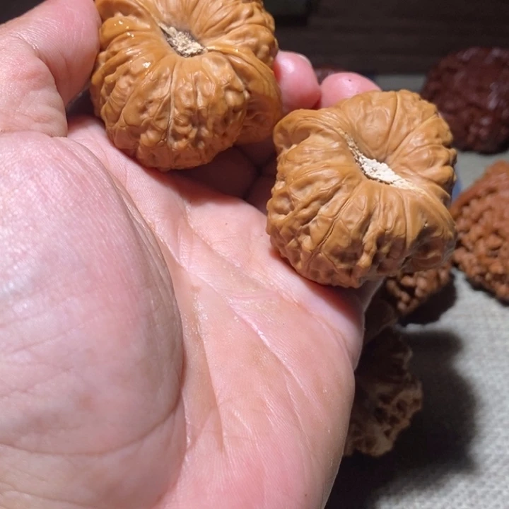 峰****把件文玩核桃核桃