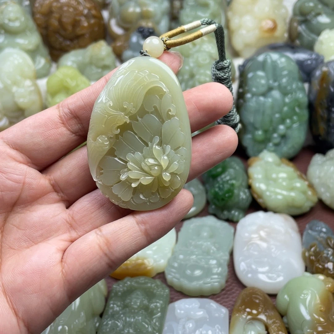 和田玉未镶嵌颈饰