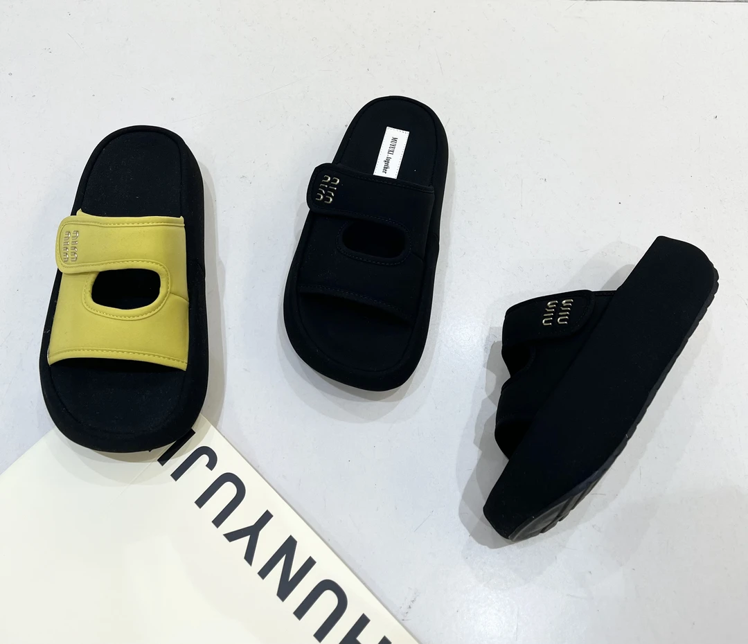 椿·予静【9-135】mm魔术贴拖鞋