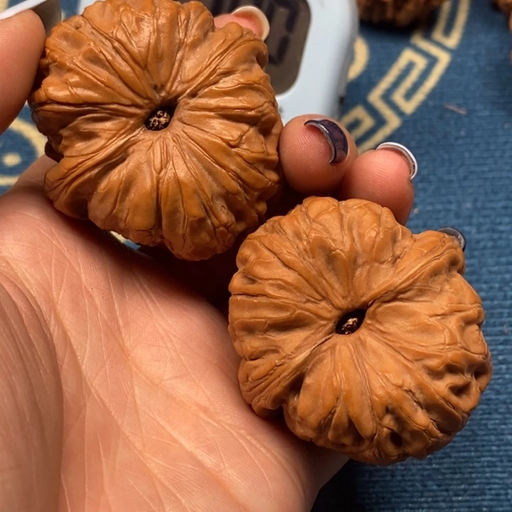 潮***号文玩核桃吊坠驴打滚