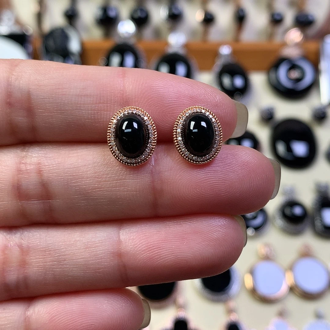 翡翠18K金镶嵌耳钉