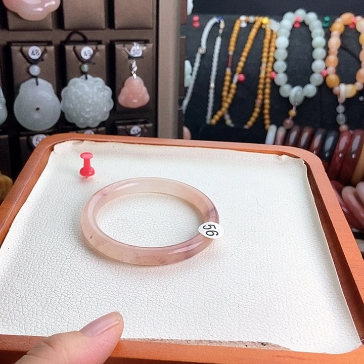 石英质玉未镶嵌手镯