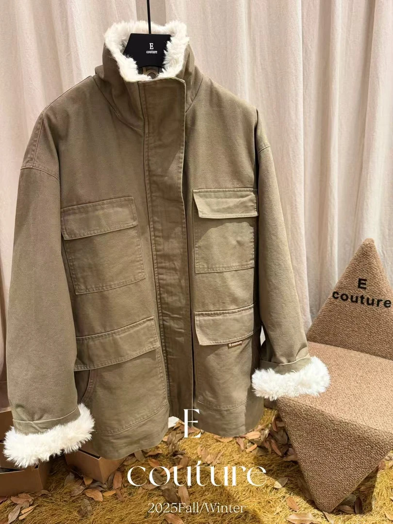 《丫丫推荐款》12084设计款E家卡其色后背猫咪图案加绒外套