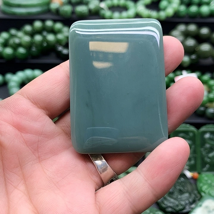 和田玉（碧玉）未镶嵌颈饰