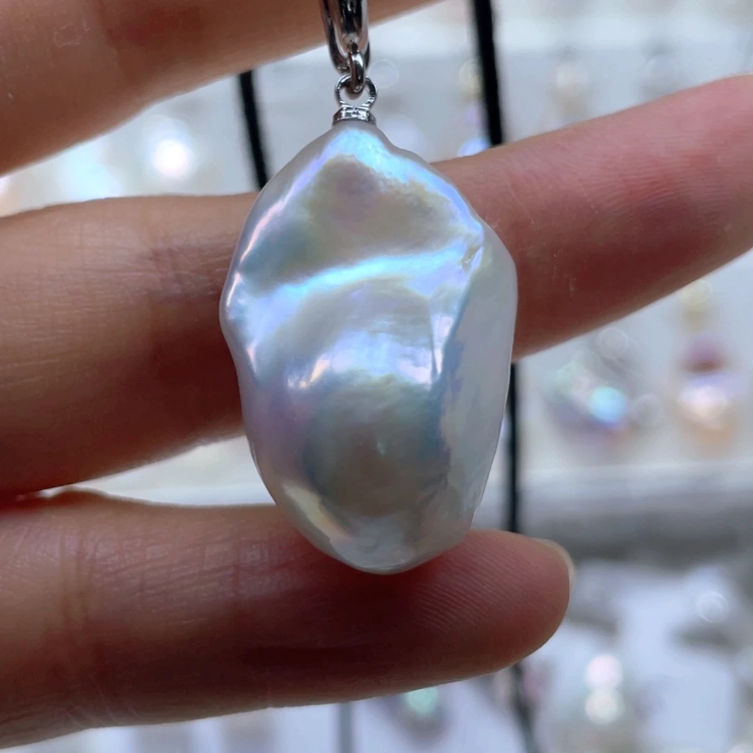 愢****淡水珍珠未镶嵌颈饰