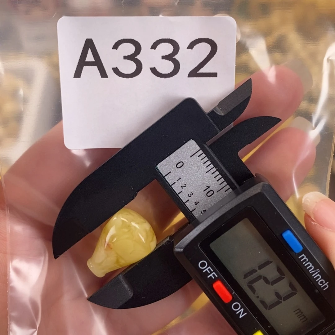 未镶嵌琥珀珠宝奇石