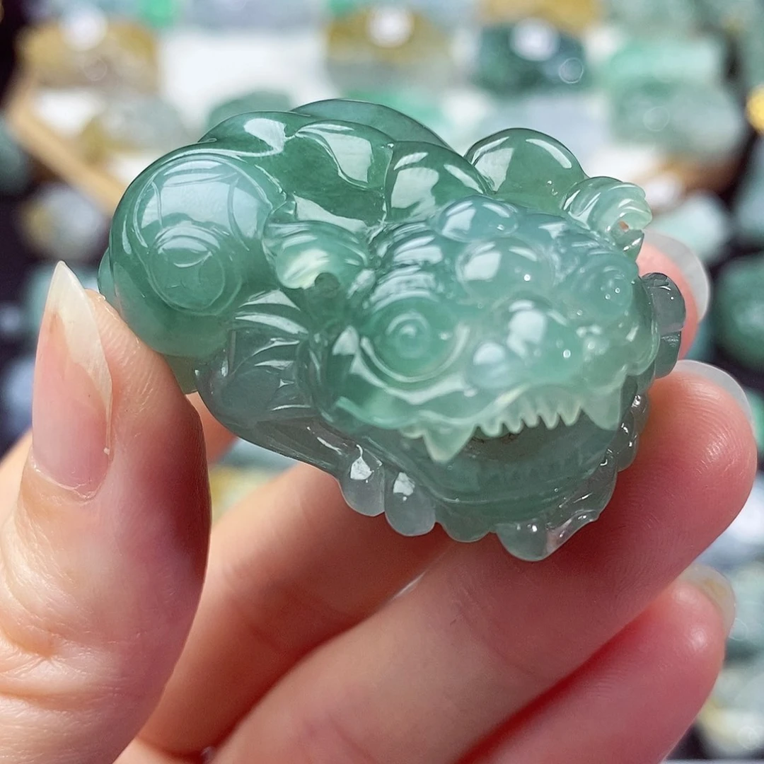 翡翠颈饰未镶嵌天然