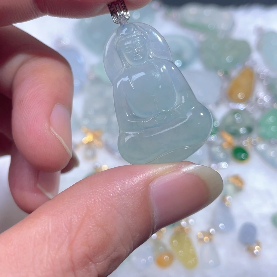 翡翠18K金镶嵌颈饰翡翠