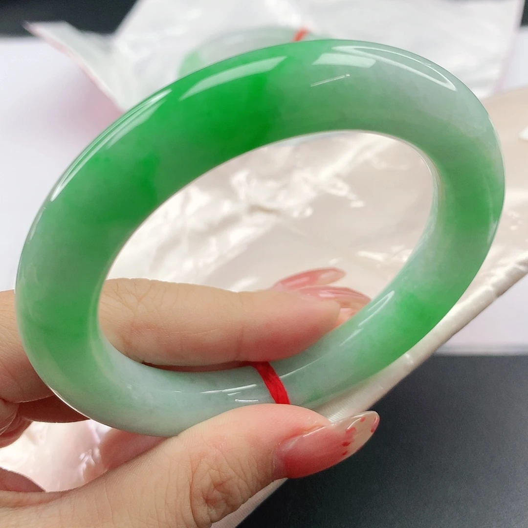 翡翠手镯未镶嵌，609