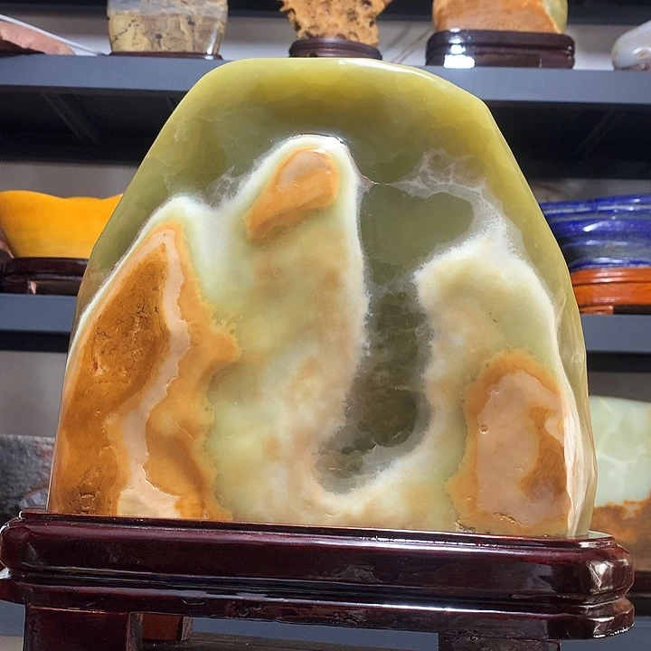 石材宽26厘米高32厘米