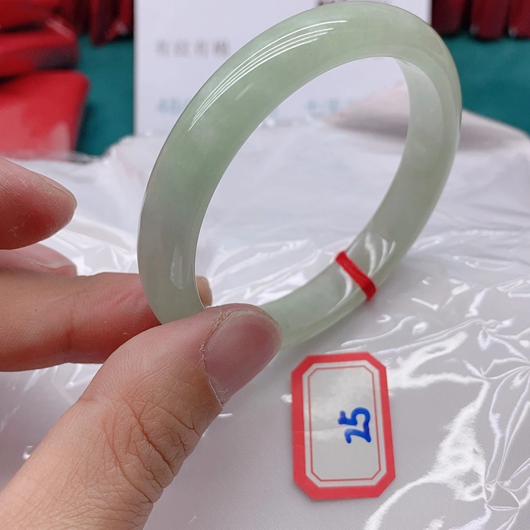 翡翠手镯未镶嵌一**菜25555555555