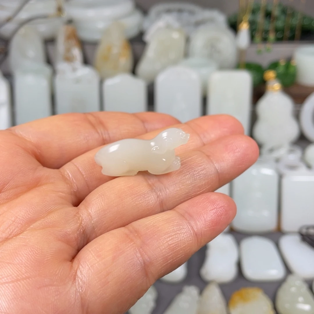 和田玉颈饰未镶嵌小*