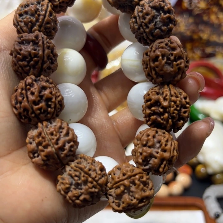 核桃手串/手链2.0带黄全品十二粒