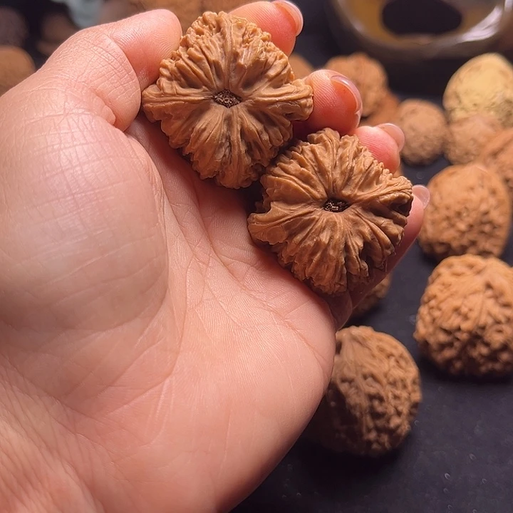 雾***里核桃手串/手链南疆石