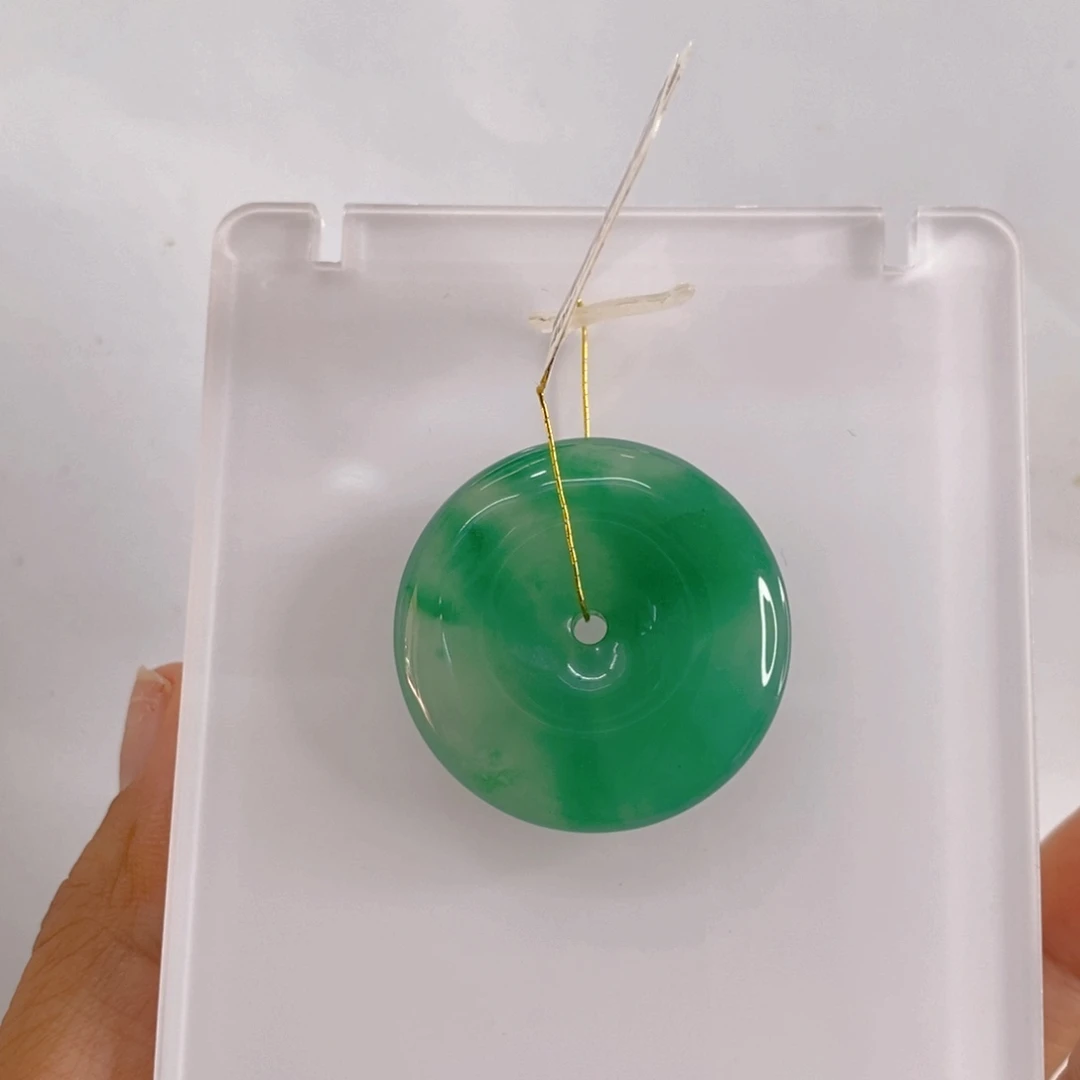 石英质玉未镶嵌颈饰