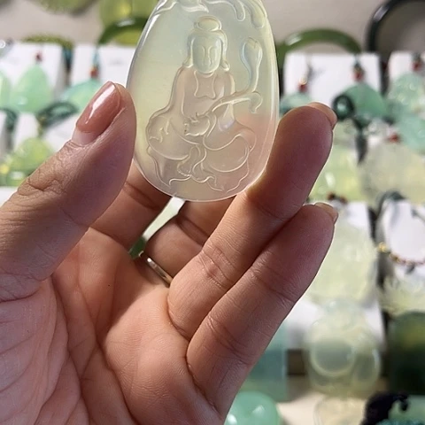 未镶嵌蛇纹石玉颈饰