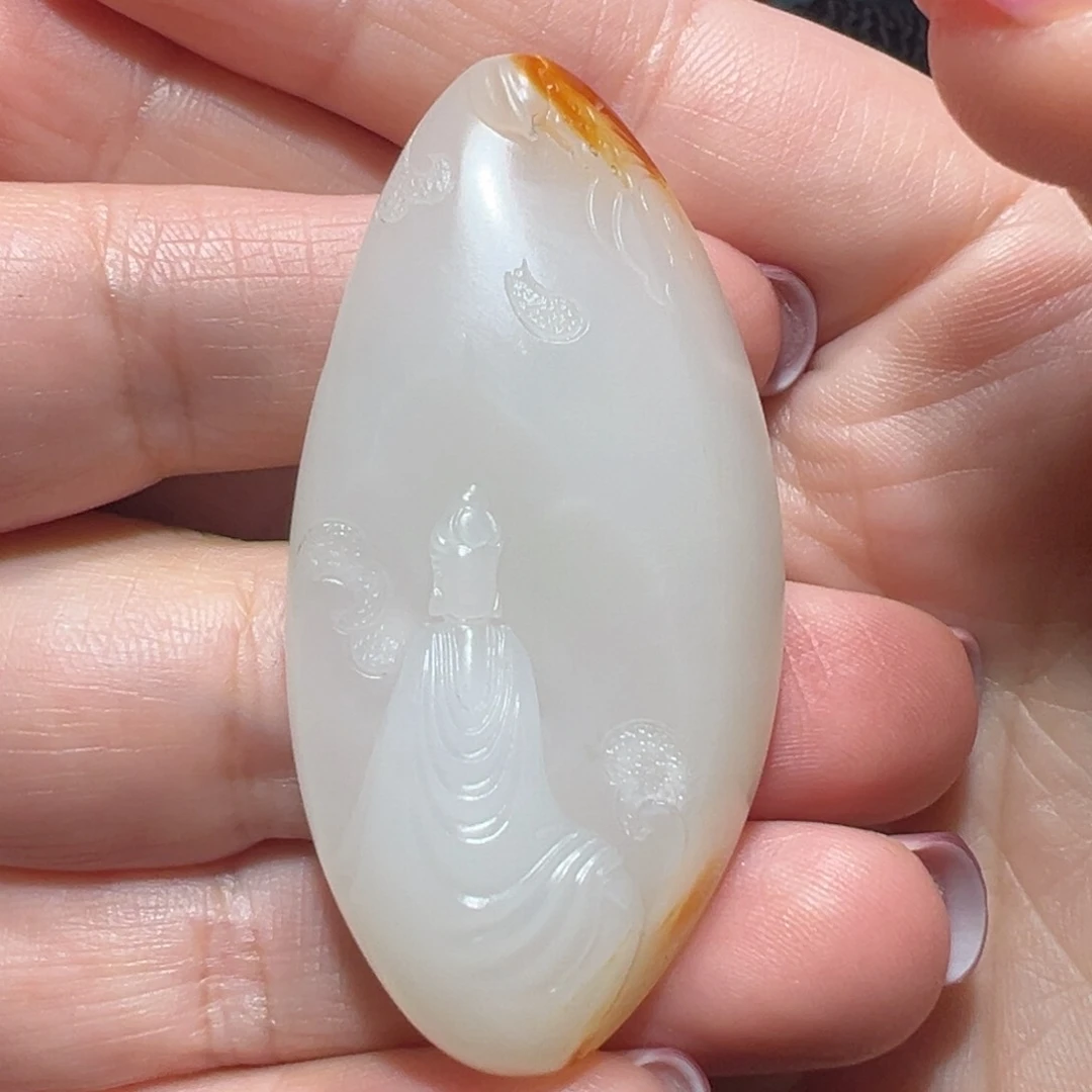 颈饰未镶嵌和田玉艾**乌