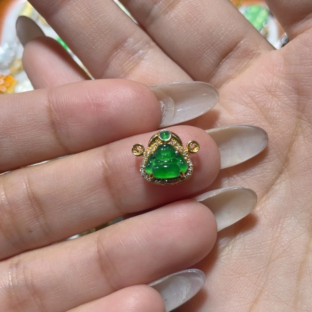 【闪购商品】颈饰18K金镶嵌翡翠