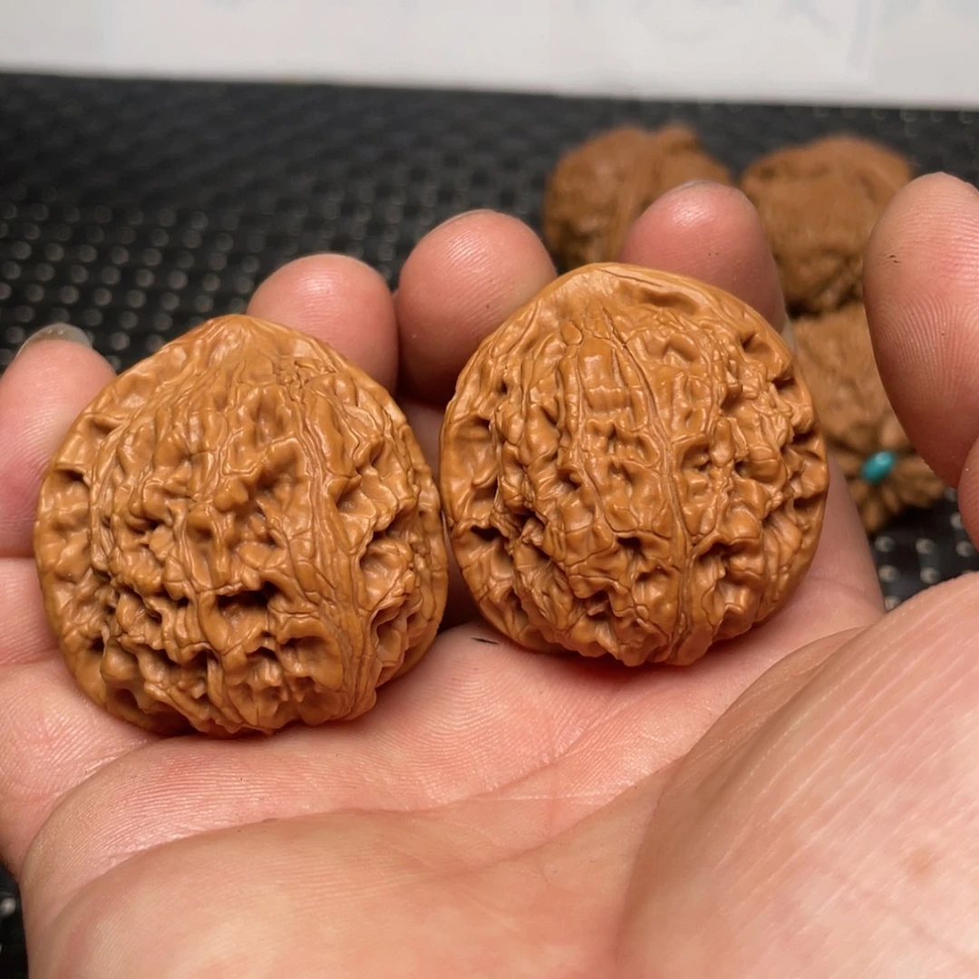 【闪购商品】文玩核桃把件学****查39水龙纹狮子头