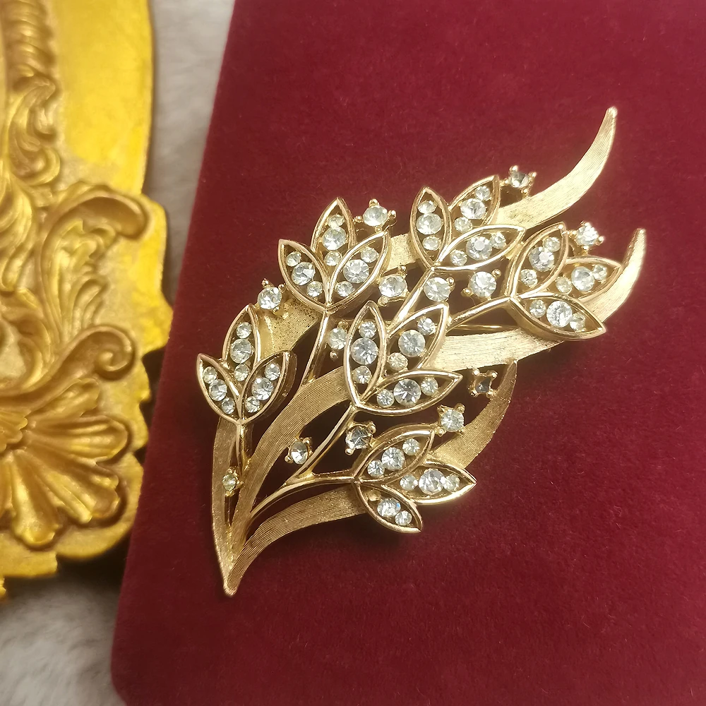 trifari莱茵海草花束胸针[2412101-239]