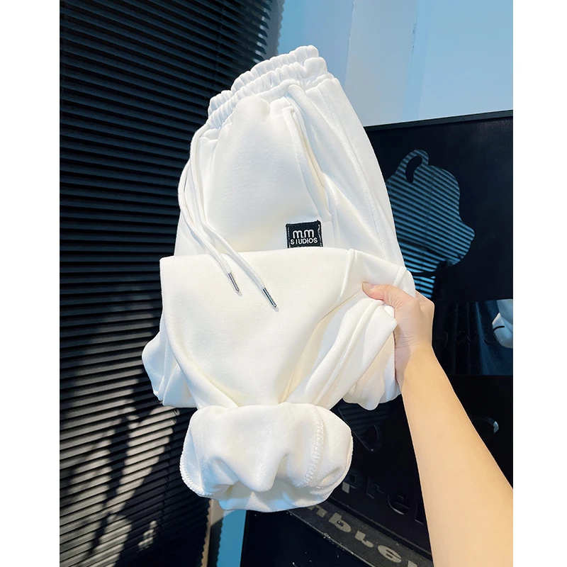 白色加绒加厚款卫裤女冬季保暖新款时尚小个子宽松百搭束脚裤子潮