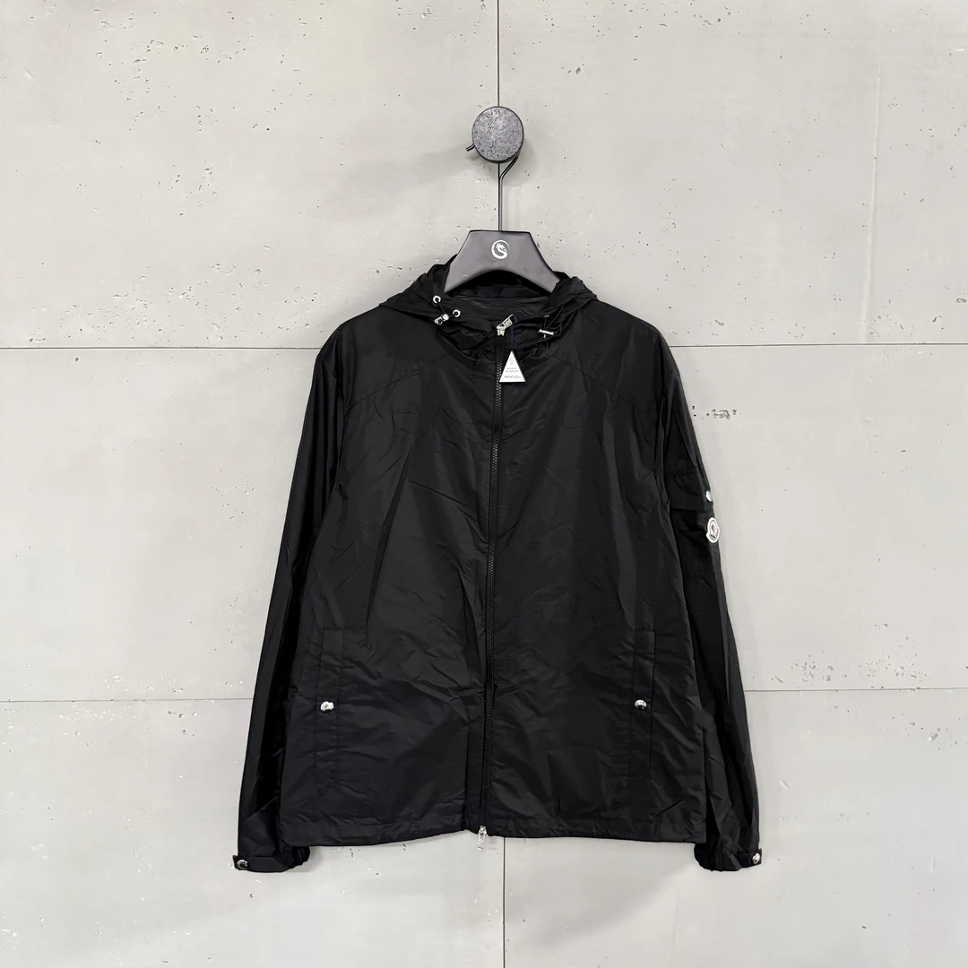 未使用 MONCLER 盟可睐蒙口Etiache连帽拉链冲锋衣风衣夹克外套