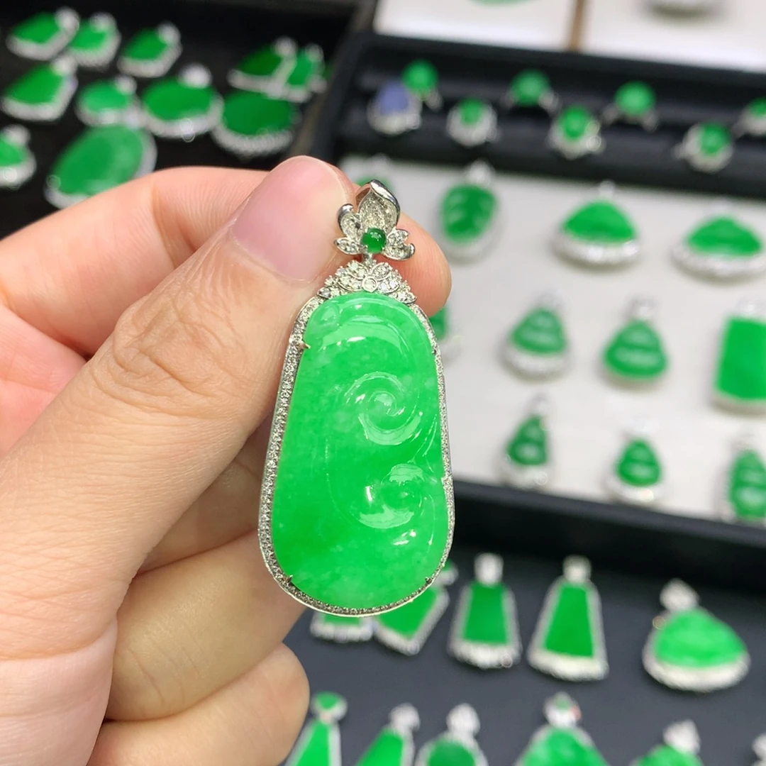 翡翠18K金镶嵌吊坠(不含链)