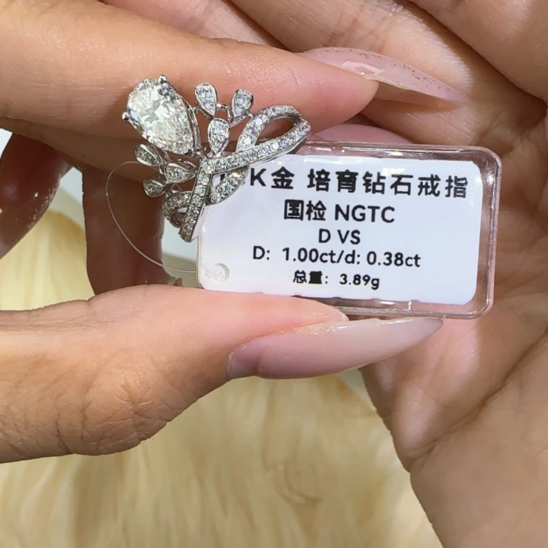 实验室培育钻石18K金镶嵌bb1卡11