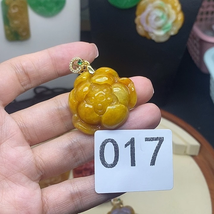 吊坠(赠链)未镶嵌翡翠