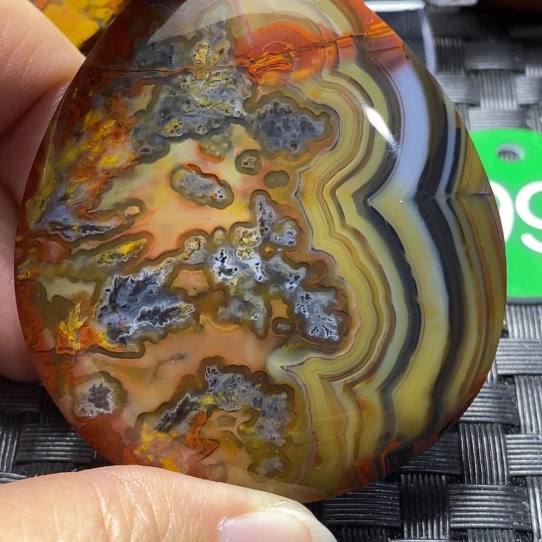 未镶嵌颈饰玛瑙/玉髓隋*