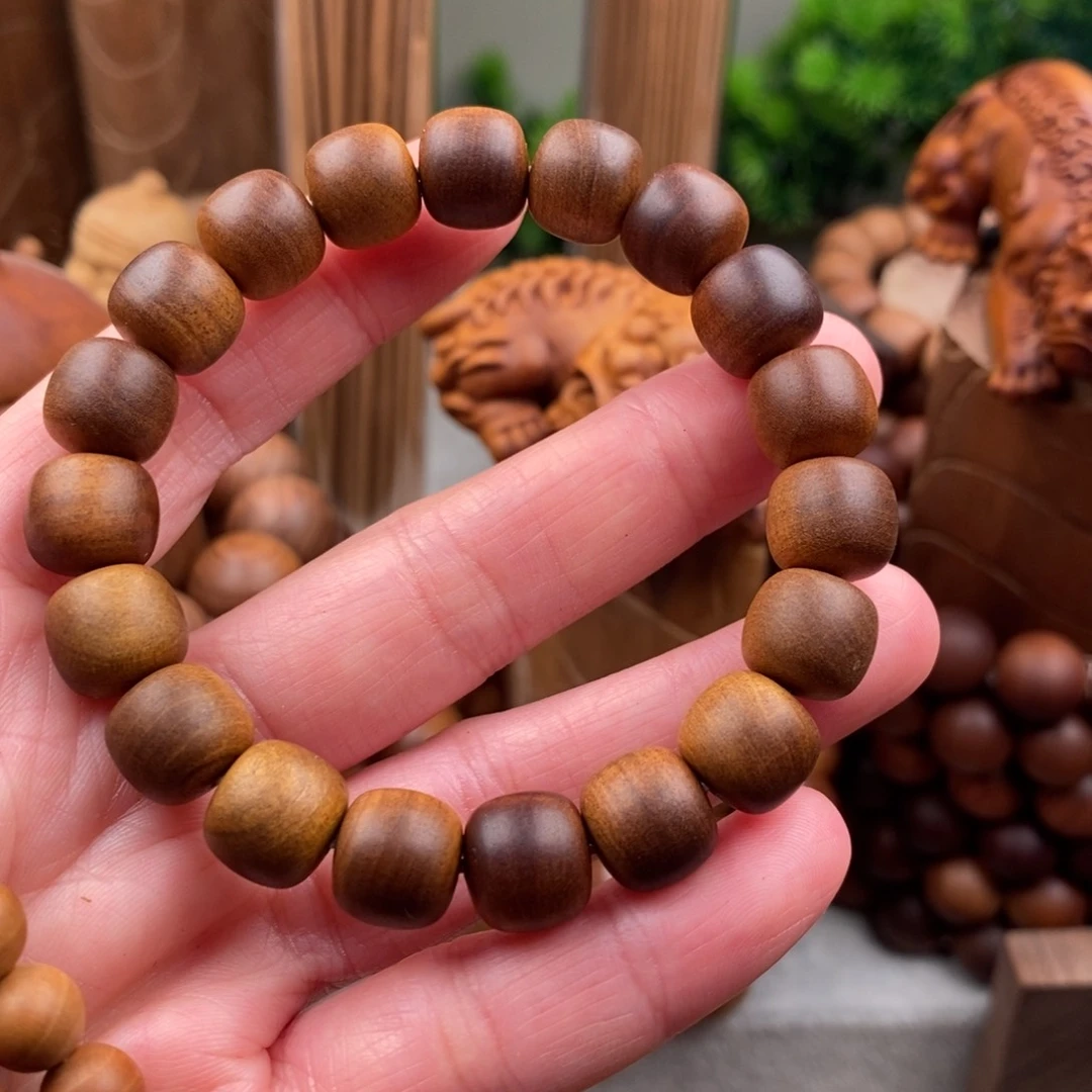 非洲檀香无事牌晓老山檀香1011手串奶香手串