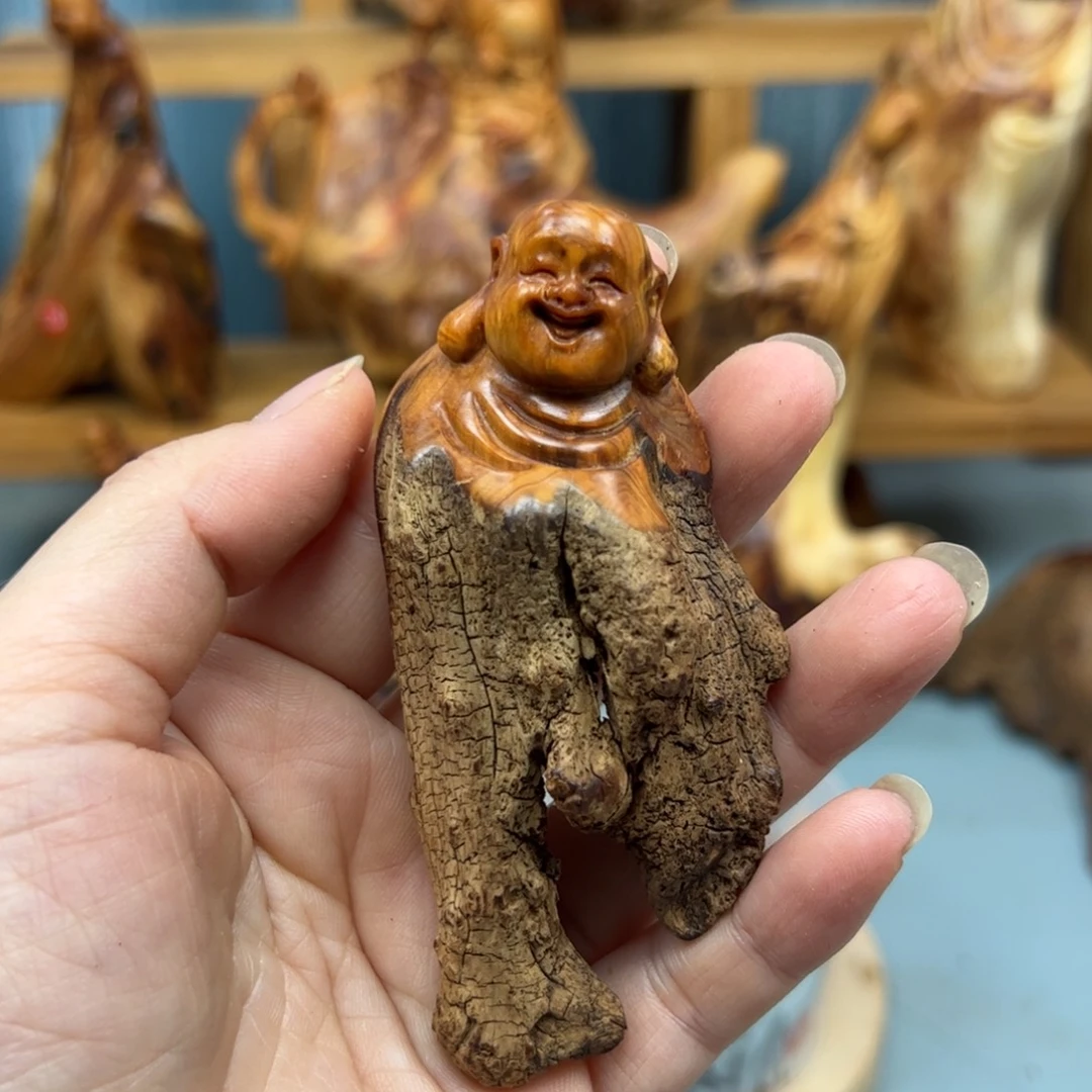 ￥***磊木崖柏木摆件手把件