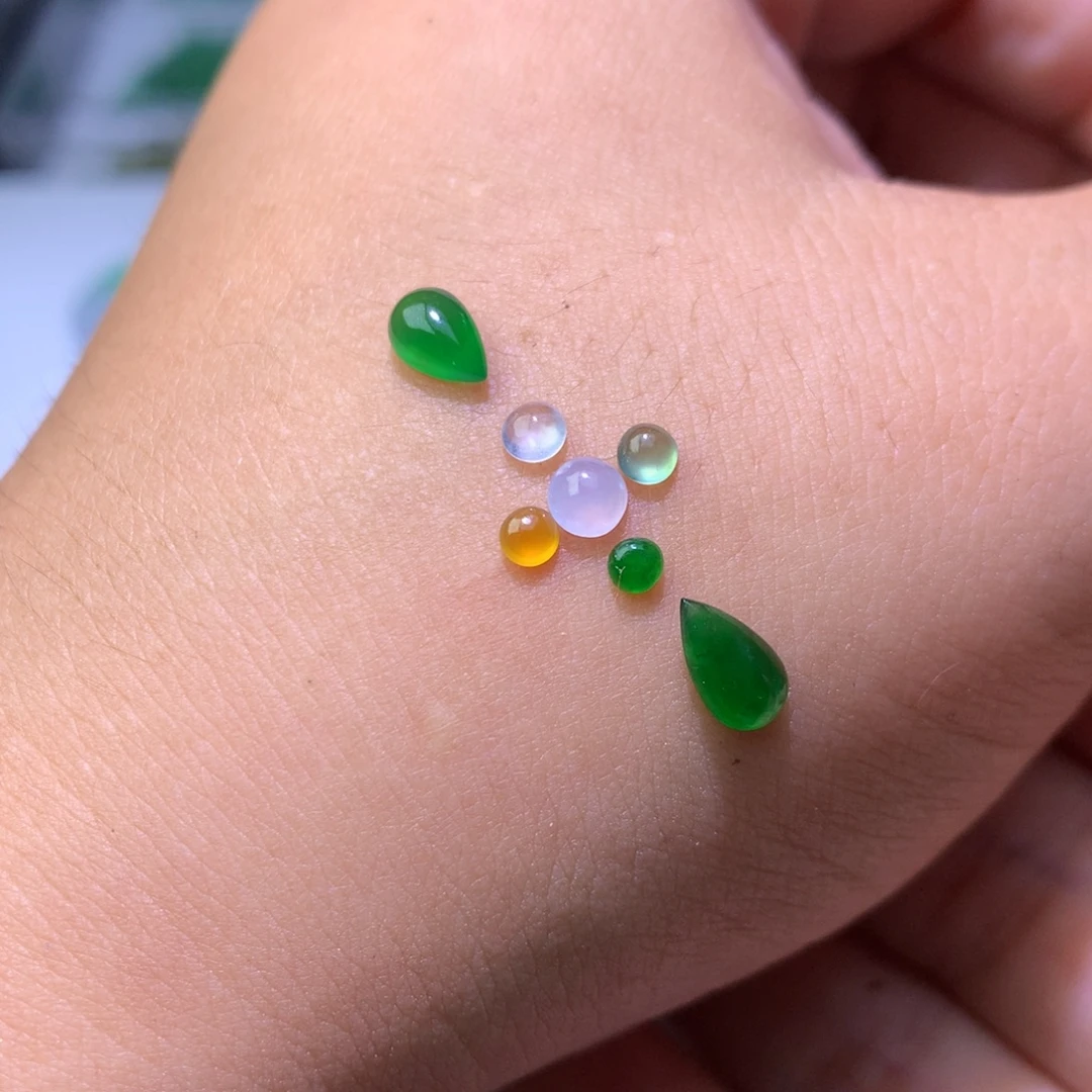 闲***月定制翡翠未镶嵌翡翠