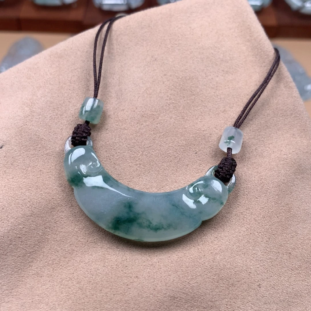 翡翠未镶嵌颈饰缅甸翡翠