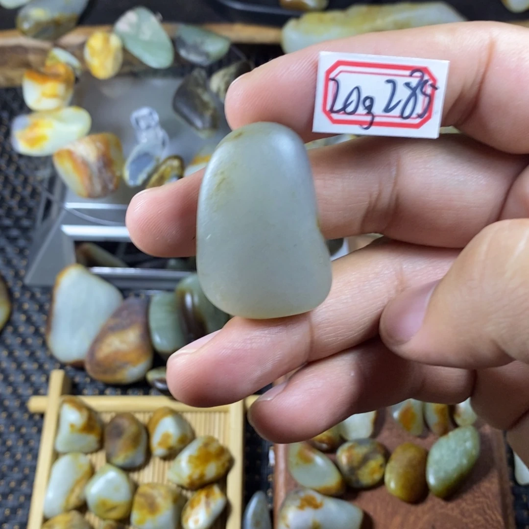 和田玉（糖玉）未镶嵌挂件