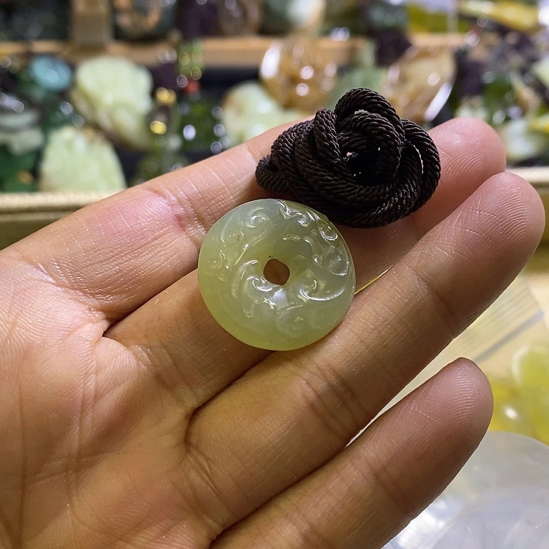 岫玉未镶嵌手镯挂件