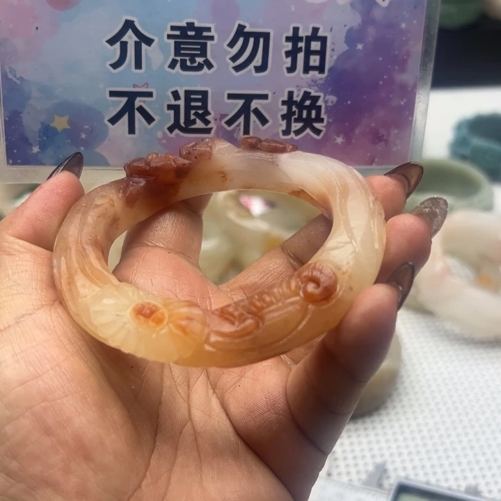 未镶嵌手镯石英岩玉