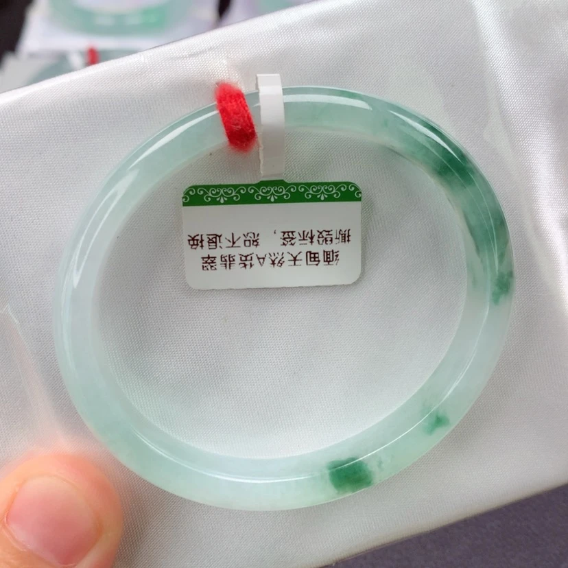【闪购商品】翡翠手镯（贵妃镯）未镶嵌天然翡翠手镯