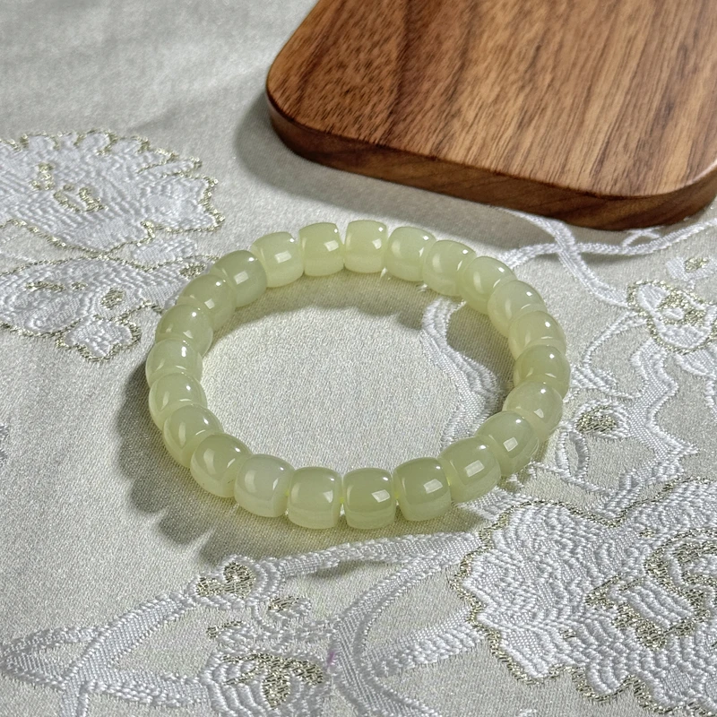 约8*9mm和田玉黄口直切手串